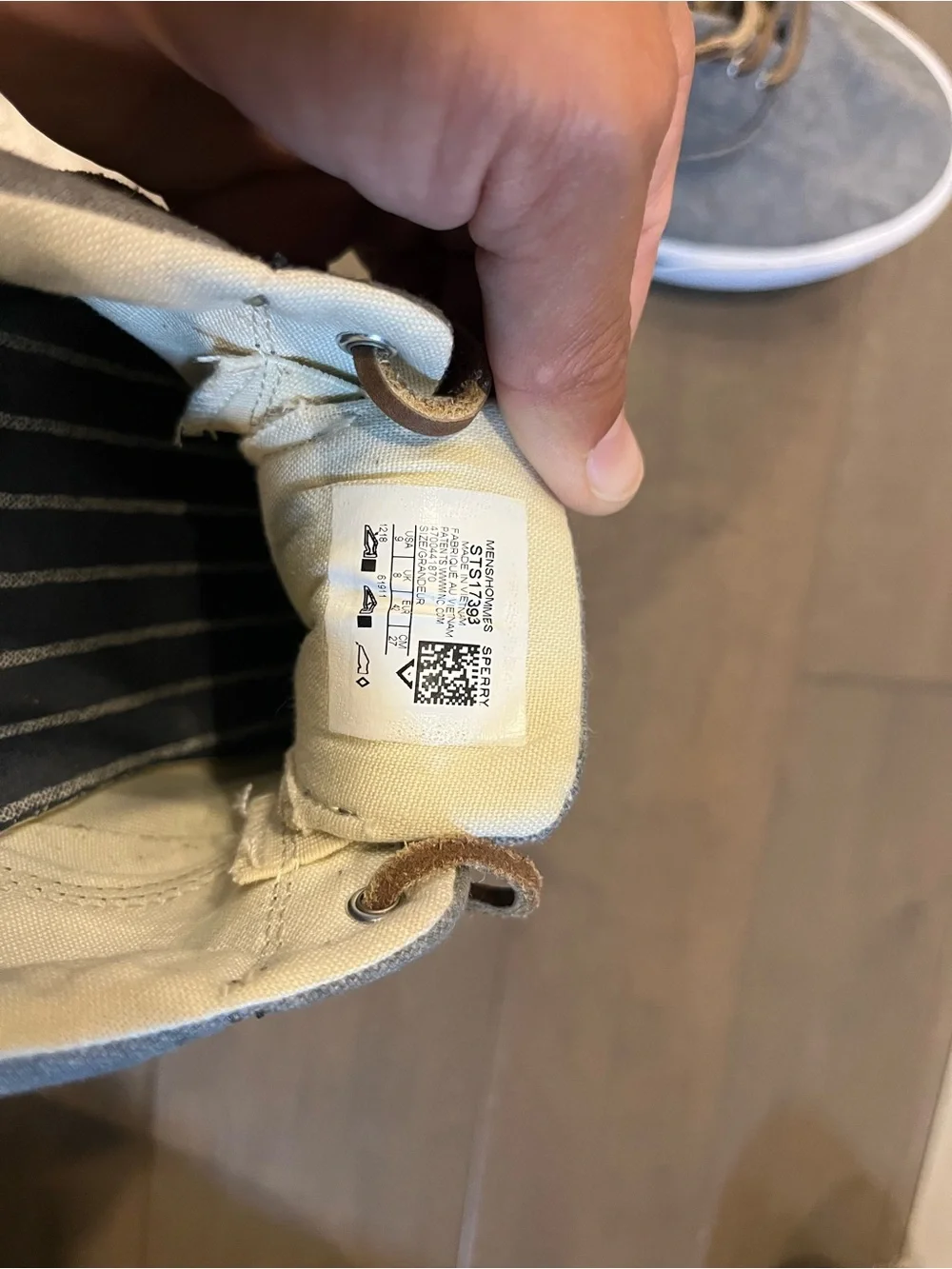 Sperry Men Gray Canvas Lace-Up Sneaker with Brown Accents